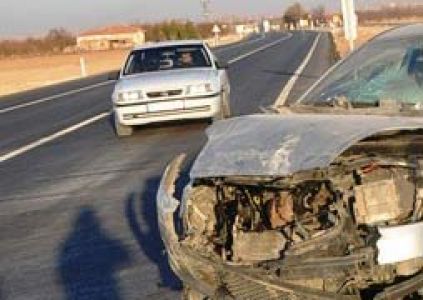 Ayrancı Yolunda Kaza 3 Yaralı