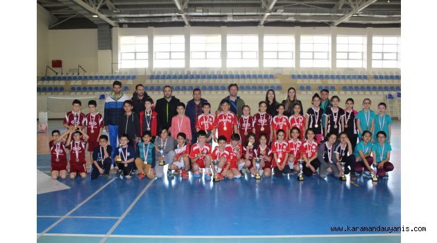 BADMİNTON MÜSABAKALARI SONA ERDİ
