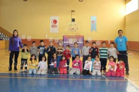 Badmintoncular Bilimsel Testten Geçti