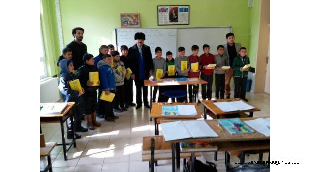BAŞKAN SAMUR’DAN ÖĞRENCİLERE KİTAP