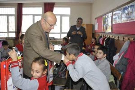 Başkan Uğurlu Miniklere Ders Verdi