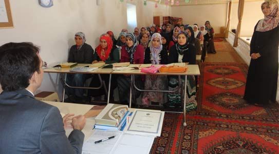 Bayanlar Kur’an Öğreniyor
