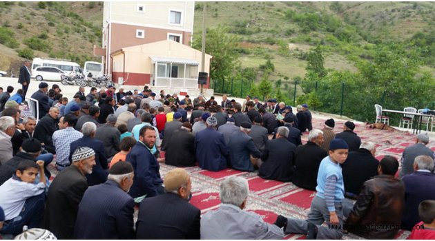 BAYIR KÖYÜNDE ELLER SEMAYA AÇILDI