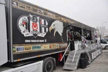 Beşiktaş Gezici Tır'ı Karaman'da