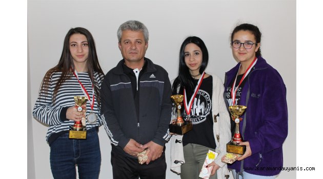 BİLARDO'DA KARAMAN’A ÜÇ MADALYA