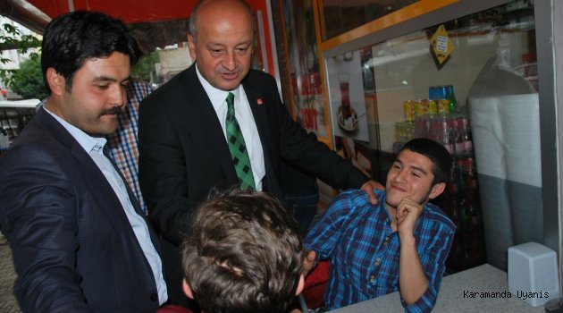 BİZİMMUSTAFA COŞKU VE SEVGİ İLE YÜRÜYOR