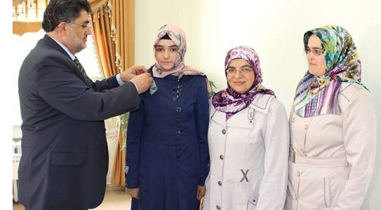 Bölge Birincisi Altınla Ödüllendirdi