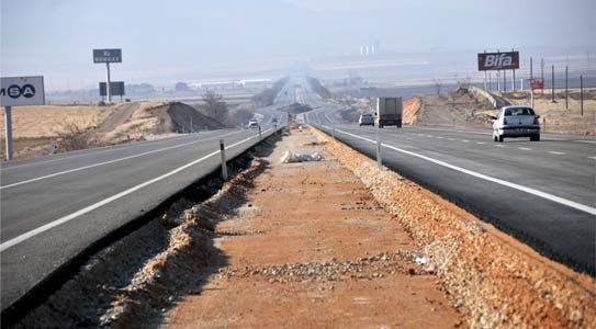 Bölünmüş Yol Trafiğe Açıldı