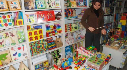 Bu Dükkanda Sadece Oyuncak Satılmıyor !
