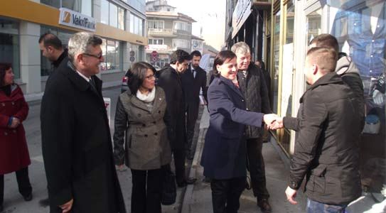 Chp Çarşı Pazar Geziyor