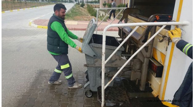 ÇÖP KONTEYNERLERİ TEMİZLENİYOR