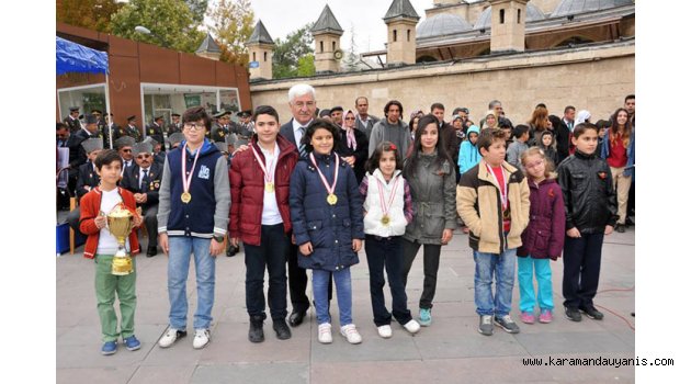 DERECEYE GİREN SPORCULAR ÖDÜLLENDİRİLDİ