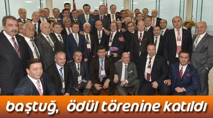 Dül Törenine Katıldı