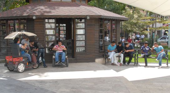 Engelliler Kuğulu Parkta Buluşuyor