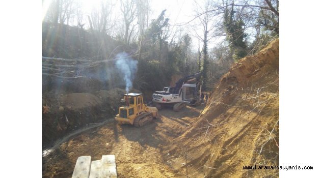 ERMENEK BAĞ YOLLARI YENİLENİYOR