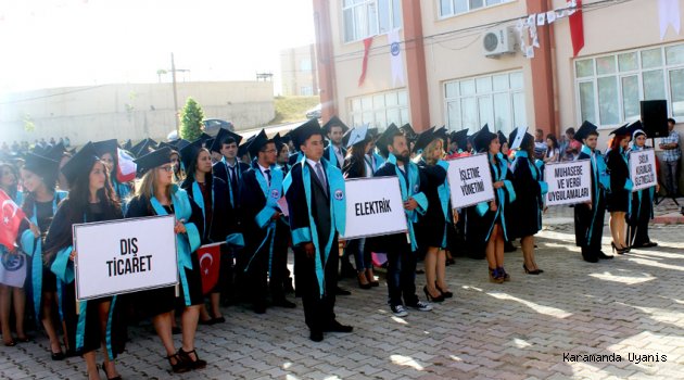 ERMENEK’TE ŞÖLEN HAVASINDA MEZUNİYET