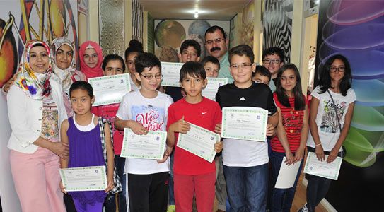 Genç Öğrenciler Sertifikalarını Aldı