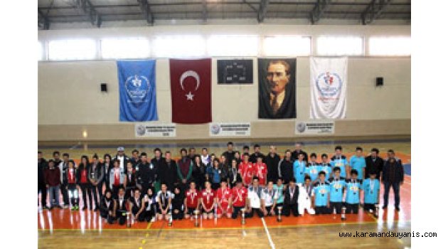 GENÇLER BADMİNTON MÜSABAKALARI