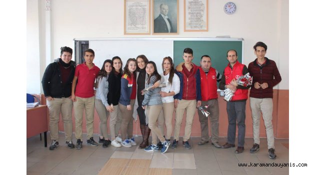 GENÇLİK MERKEZİ’NDEN KARANFİL