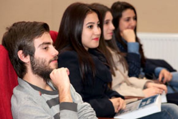 Gençlik Konferansları