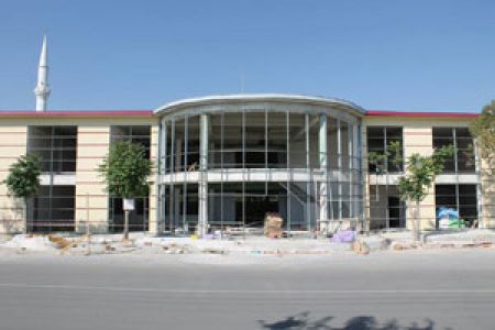 Gençlik Merkezi Yükseliyor