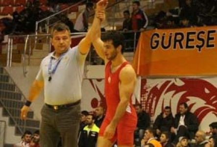Güreş'de Altın Madalya