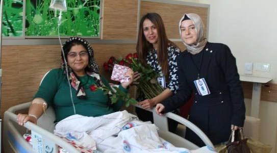 Hastaları Ve Esnafları Ziyaret Etti