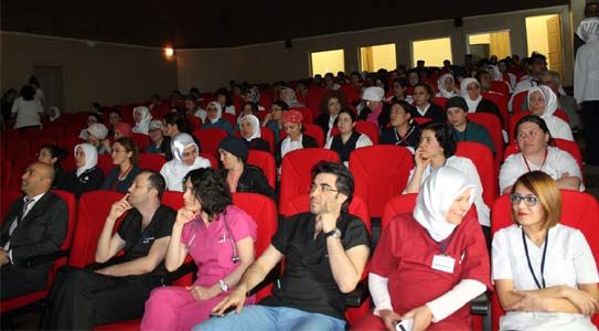 Hastane Çalışanlarına Kanser Eğitimi