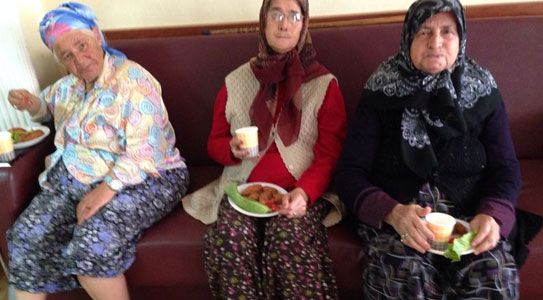 Huzurevi Sakinlerine Batırık İkramı