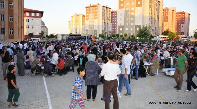 İFTAR SOFRASI TOKİ SAKİNLERİNİ BULUŞTURDU