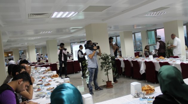 İFTARDA BASIN MENSUPLARINI AĞIRLADI