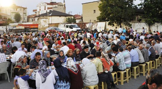 İlk İftar Tapucak Meydanı’na