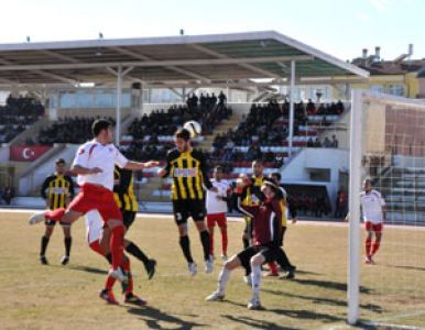 İlk Maç Sarayönü Belediyespor İle