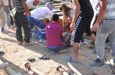 İskele'den Düşen İşçi Yaralandı