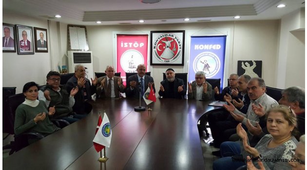 İZMİRLİ KARAMANLILAR ŞEHİTLERİMİZ İÇİN DUA ETTİ