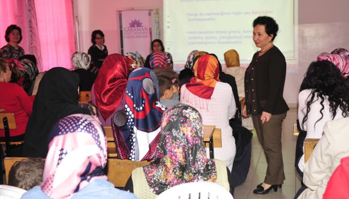 Kadın Ve Aile Konusu Anlatıldı