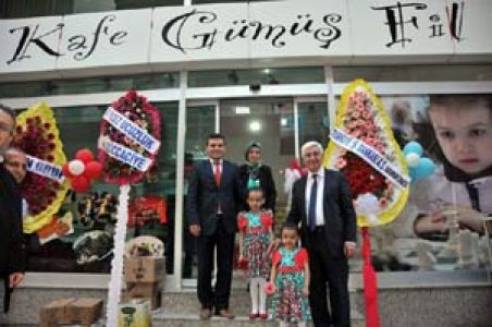 Kafe Gümüş Açıldı