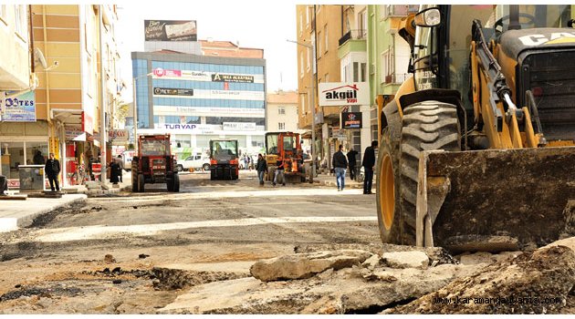 KALDIRIMLAR YENİLENİYOR