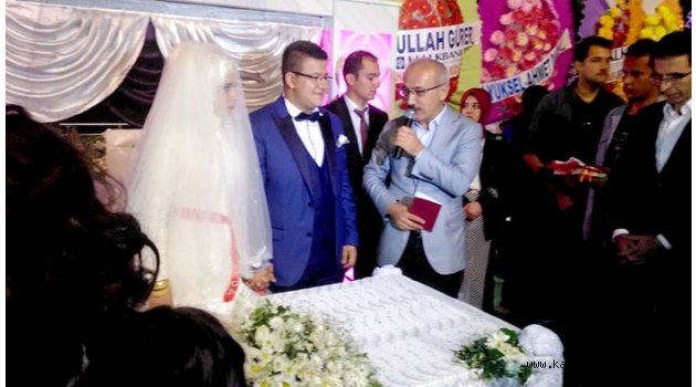 KALKINMA BAKANI LÜTFİ ELVAN