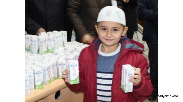 KANDİLDE SÜT VE SİMİT İKRAMLARI