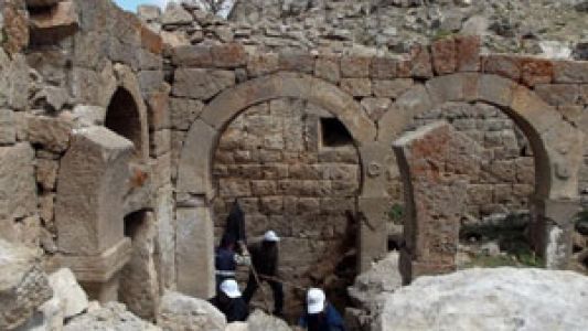 Karadağ'da 2 Kilise