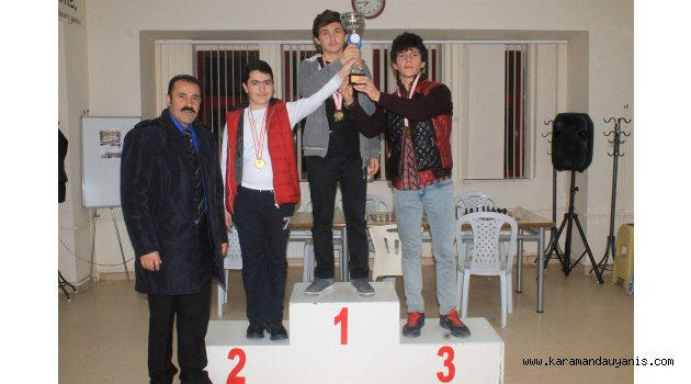 KURUMLARARASI SATRANÇ TURNUVASI SONA ERDİ