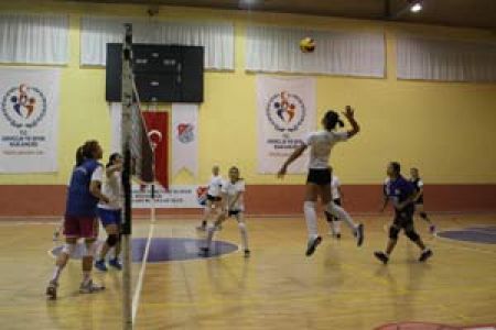 Karamangücü Ordu'yu Bekliyor