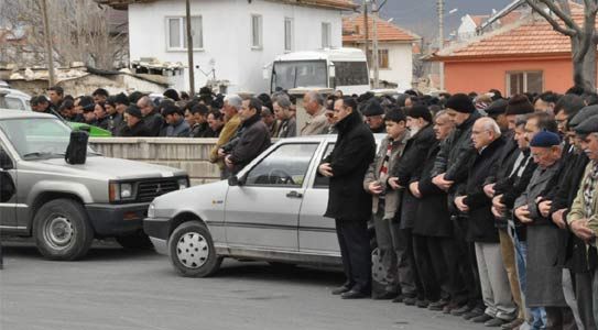 Kaza’da Ölen 3 Kişi Toprağa Verildi