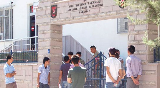 Kınalı Kuzular Ağustos’da Asker