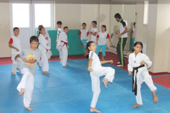 Kış Spor Okulları Devam Ediyor