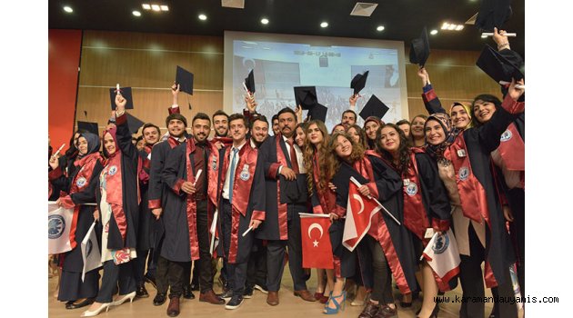 KMÜ’DE GENÇ MÜHENDİSLER KEP ATTI