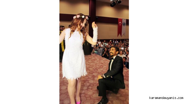 KMÜ MEZUNİYET TÖRENİNDE SÜRPRİZ NİKÂH