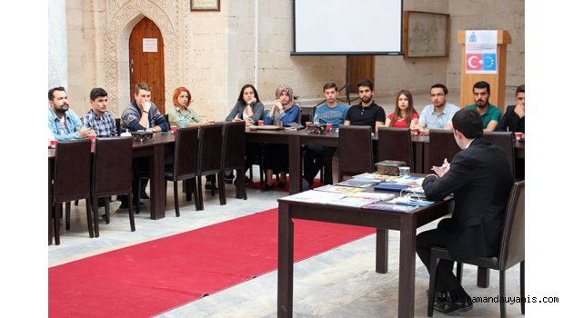 KMÜ ÖĞRENCİLERİ, TÜRKİYE-AB İLİŞKİLERİNİ TARTIŞTI