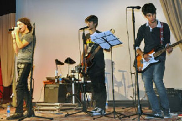 Kmü Öğrencileri Konserle Coştu